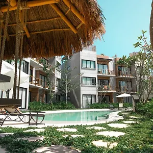 Macondo ** Tulum